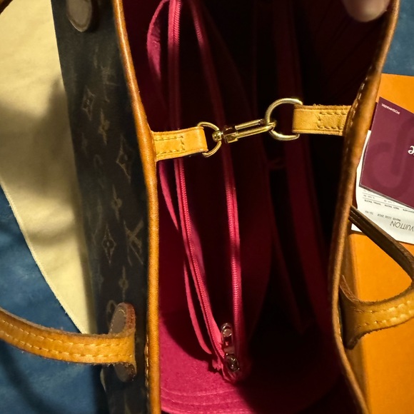 LV Neverfull MM - Picture 4 of 17
